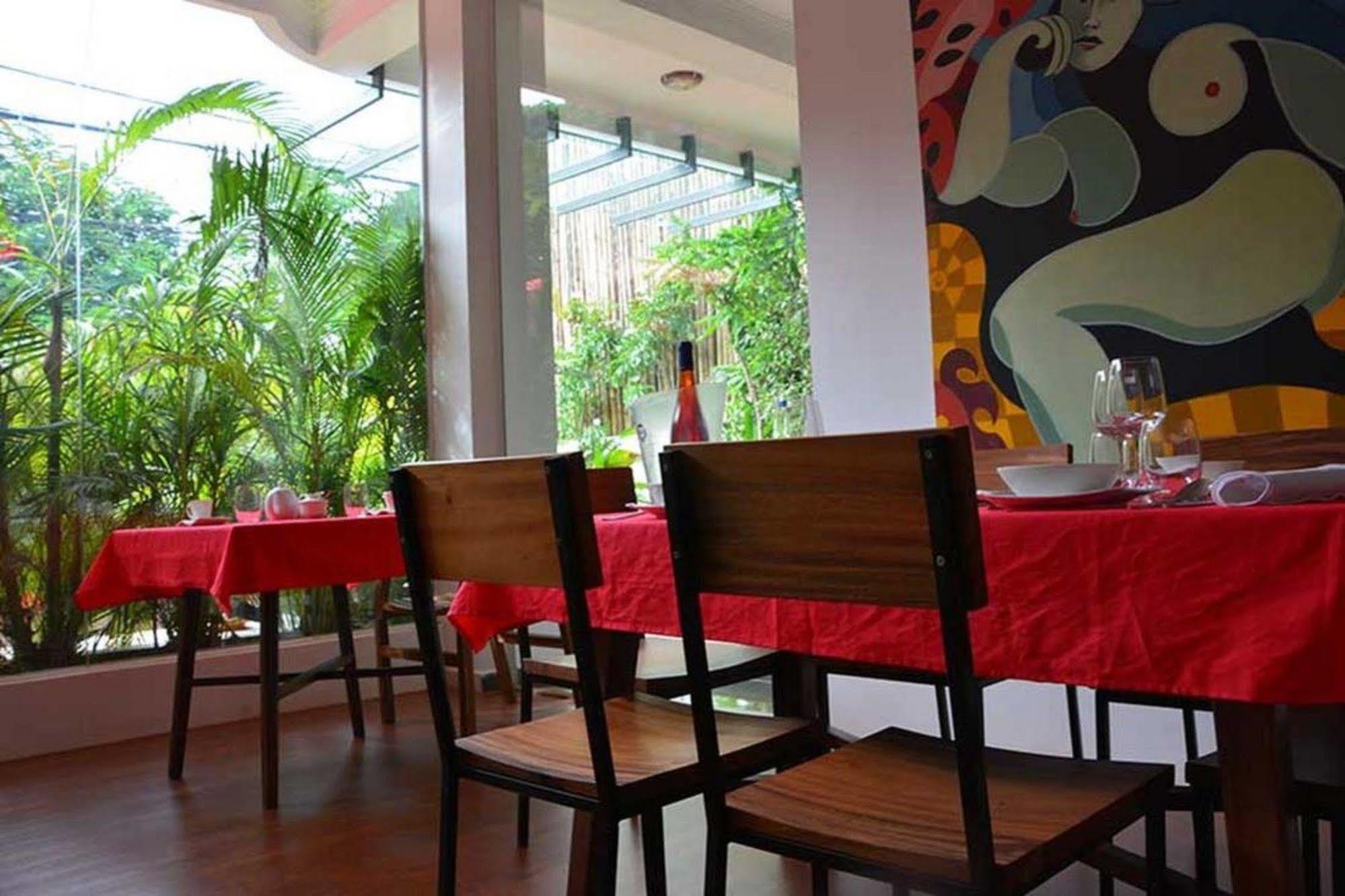 Tranquil Villa Phnom-Penh Buitenkant foto